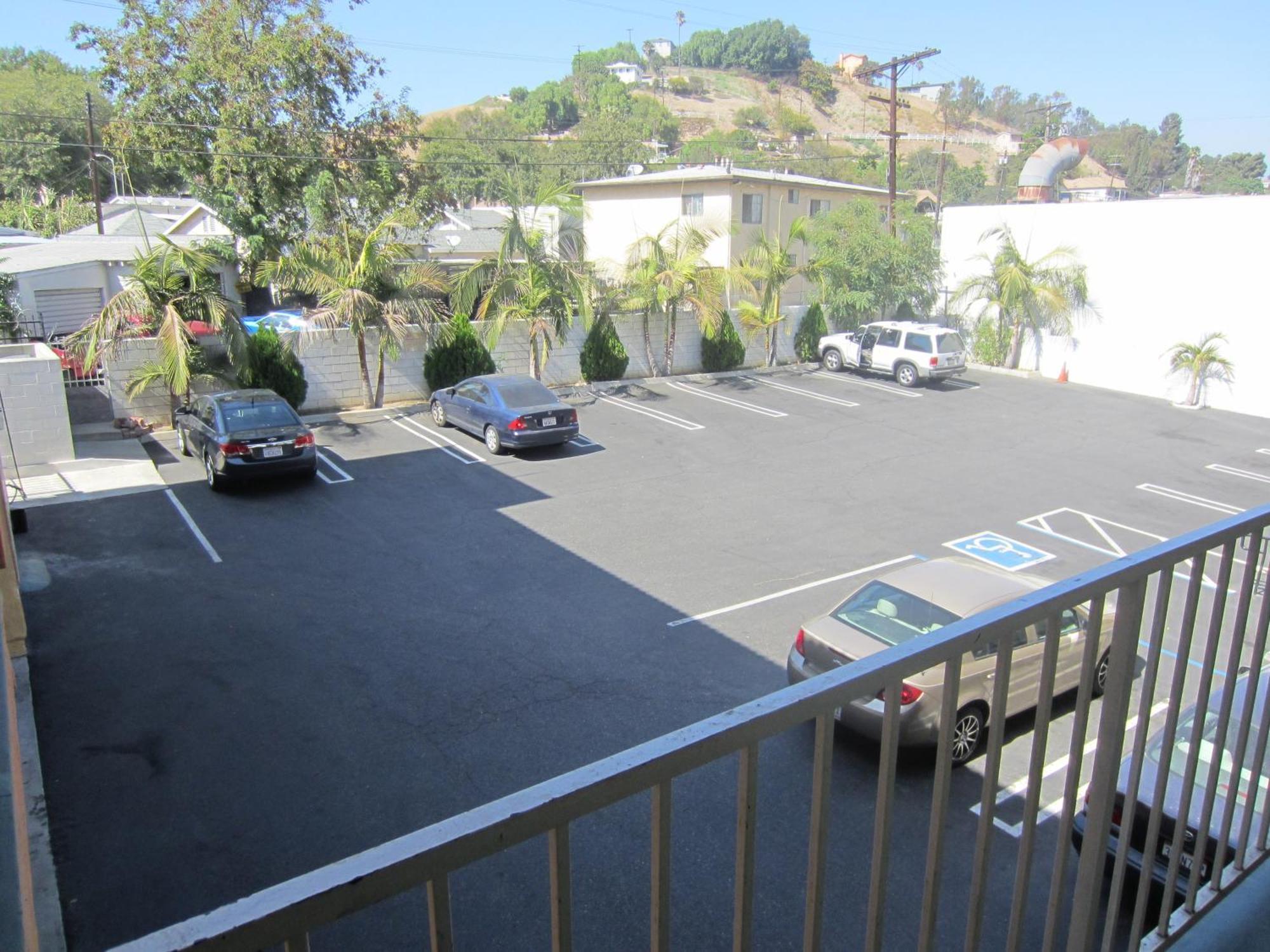 Starlight Inn, Valley Blvd - Downtown La — Foto’s 3